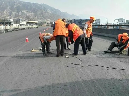 山亭道路桥梁病害治理